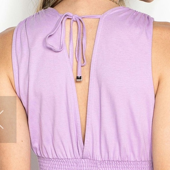 Colcci lilac v-neck smocked waist adjustable midi dress. Size Small - Picture 3 of 12